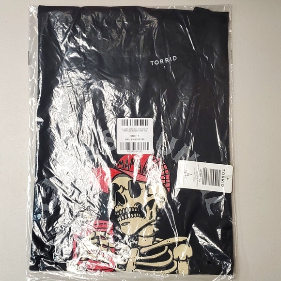❤️NWT VINTAGE TORRID TEE - CLASSY UNTIL GAME DAY SKELETON BEER GRAPHIC PLUS SIZE - Picture 10 of 15